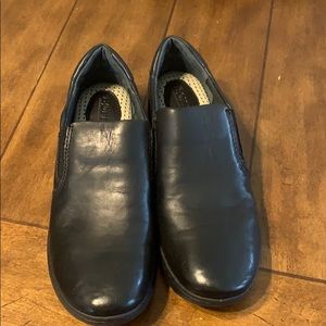 Born black leather size 8